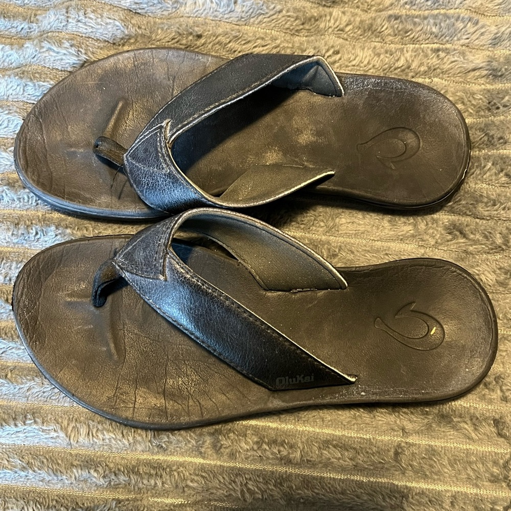 Olukai Pikoi Flip Flops Sandals Leather Boys Size 5 Black